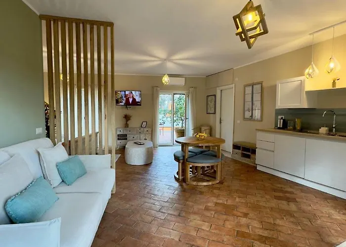 Апарт-отель Hero's Garden Relais 4*